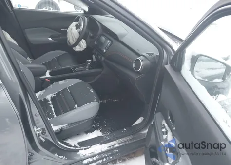 2021 Nissan Kicks Sr Xtronic Cvt z USA, uszkodzony, nr VIN 3N1CP5DV2ML506128